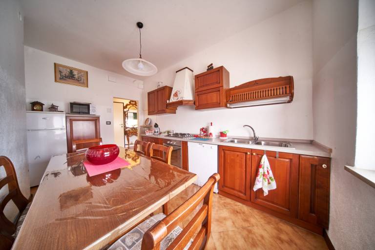 Rental apartment with 3 rooms for 6 persons — photo 2