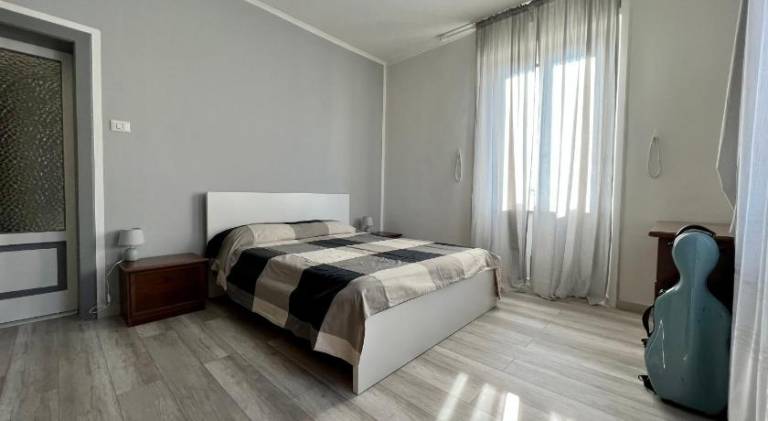 Apartment | Next to Fontana del Delfino | Pets allowed in Bergamo