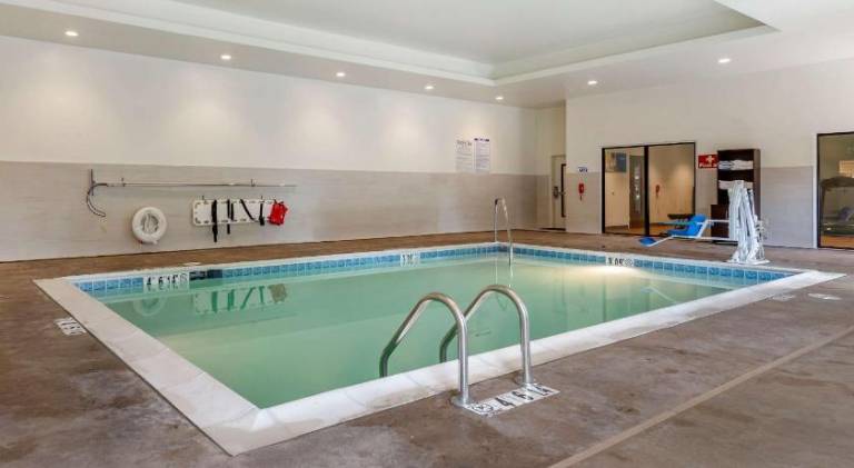 Comfort Suites Dry Ridge — photo 4