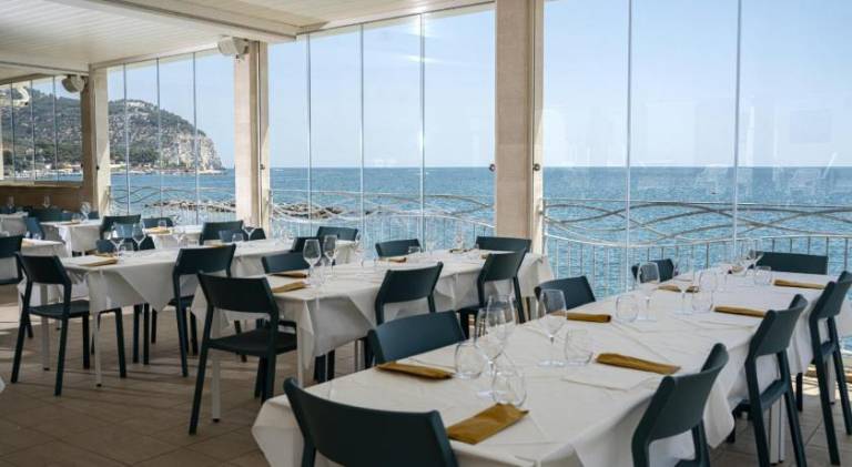 Serviced apartment with terrace in Mattinata