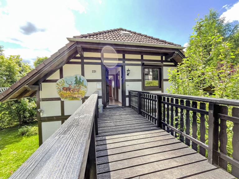 Family-friendly house with patio & garden | Pets allowed — photo 5