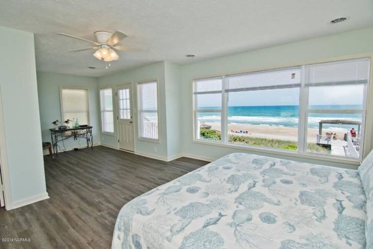 House Emerald Isle