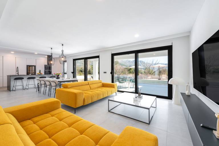 Family-oriented charming villa with garden, terrace & grill | Pets allowed — photo 3