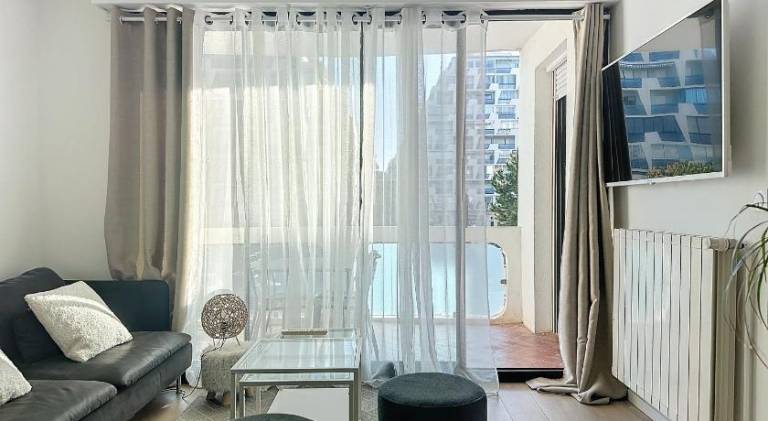 Fully equipped lovely rental apartment with terrace | Next to the beach | Perfect for remote work | Pet-friendly in La Grande-Motte