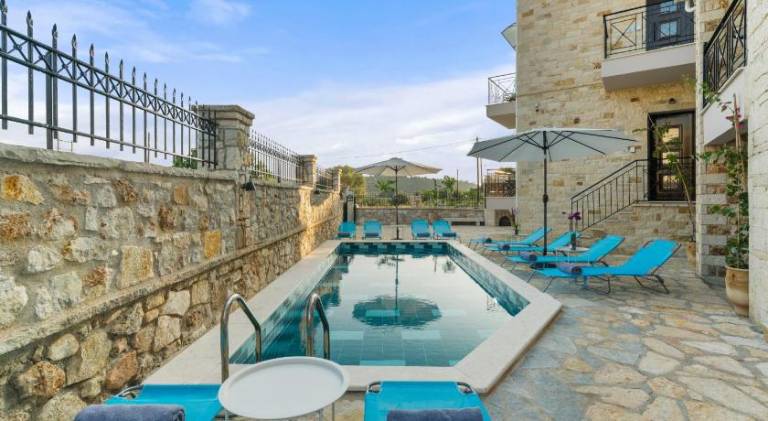 Apartment with pool & terrace | Pets allowed in Igoumenitsa