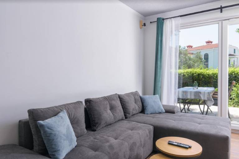 Rental apartment with grill, garden & patio — photo 2