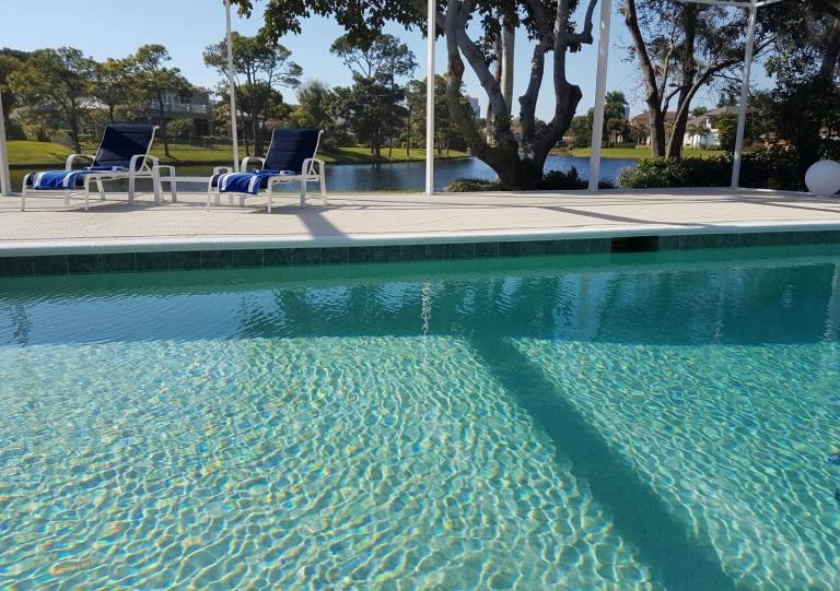 Vacation home with private pool, yard & terrace | Garden view — photo 2