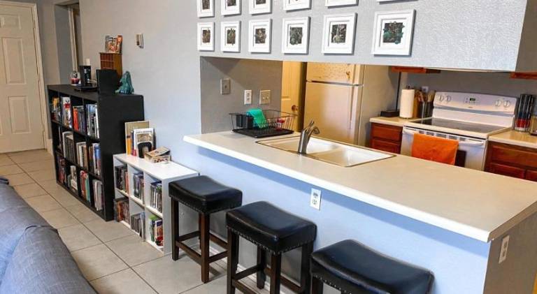 Fantastic Quiet Condo with Private Bedroom and Bathroom — photo 3