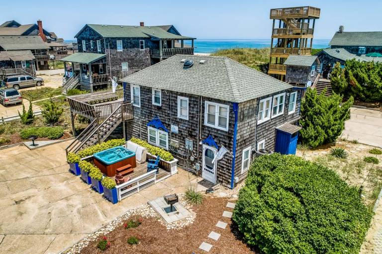 The Carriage House II (Lower) 95 ft from the beach Dog Friendly, Hot Tub Nags Head in Nags Head, NC