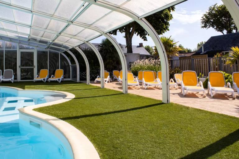 Campsite Le Bois Verdon - Cottage CAHITA 18m² - Half-covered terrace - 1 bedroom. 2 people in Saint-Jean-de-Monts