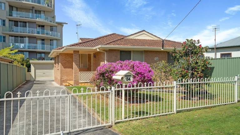 House  Long Jetty