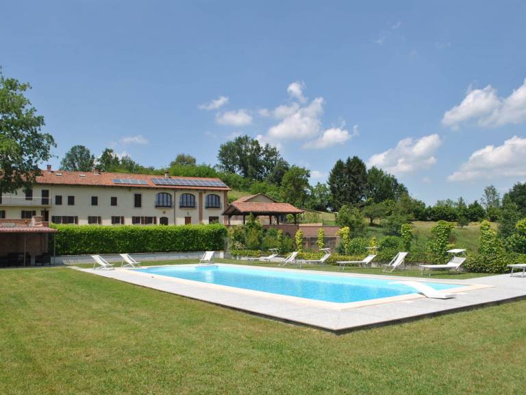 Case vacanza in Provincia di Asti, tra colline, castelli e vigneti - HomeToGo