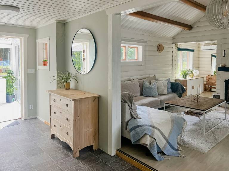Lakeside holiday home with sauna near Karlskoga — photo 3