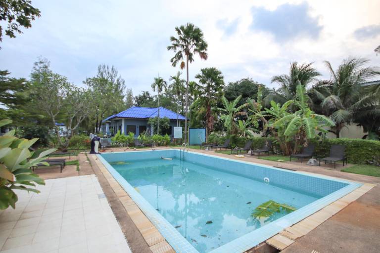 CAPITAL O75345 Praewa Villas Naiyang Phuket in Sa Khu