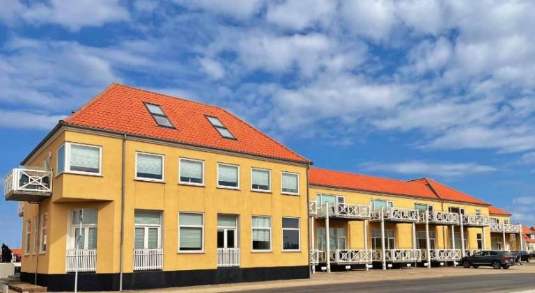 Ample rental apartment with patio | Suitable for remote work | Pet-friendly in Skagen