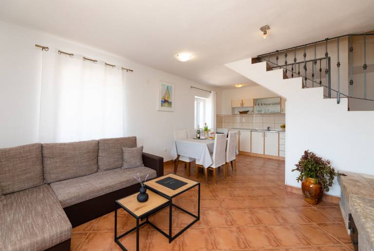 Vacation home with yard & BBQ | Sea view — photo 4