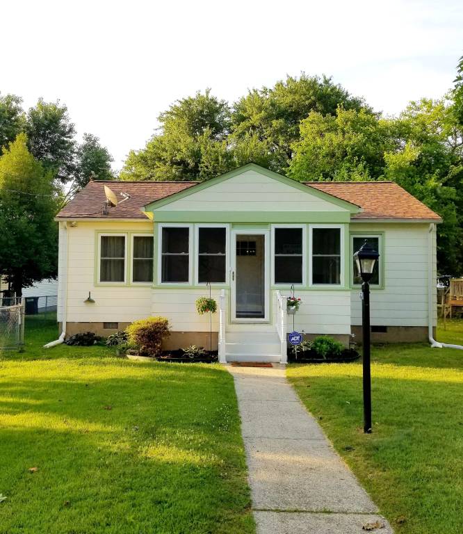 House  Colonial Beach