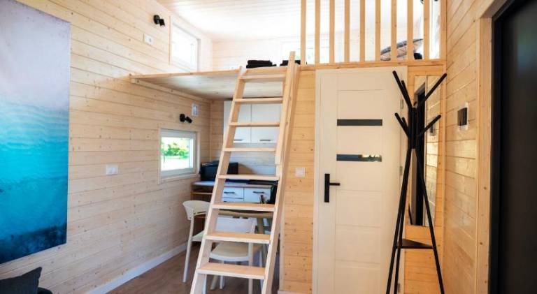 3 WIDOKI Kiekrz -domki Tiny House z prywatna plaza i pomostem nad jeziorem Kierskim — photo 2