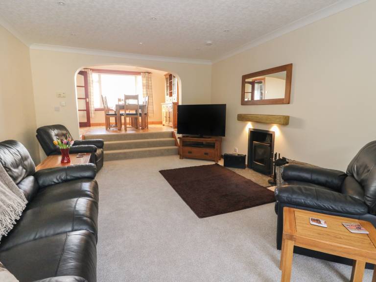 Children-friendly cottage with yard | Beach view | Dogs allowed — photo 3