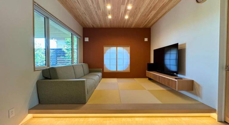 Villa with jacuzzi — photo 2