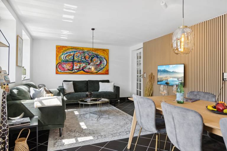 Fully equipped beautiful holiday apartment with hot tub & terrace | Dogs allowed — photo 3