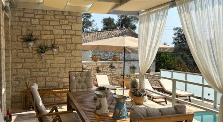 Villa with terrace, garden & private pool | Suitable for remote work — photo 4