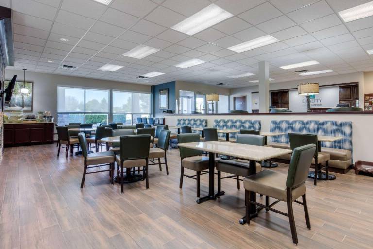 Quality Inn & Suites Mountain Home North — photo 3