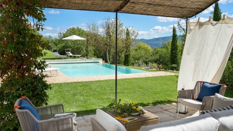 Villa with barbeque, private pool & garden | Garden view — photo 4
