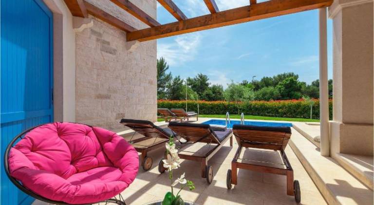 Charming vacation home with pool | Pet-friendly — photo 3