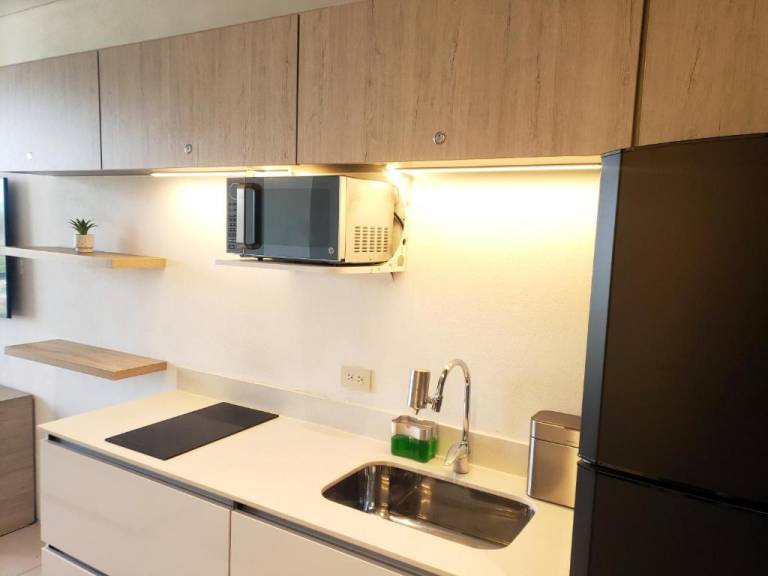 Child-friendly holiday apartment with private pool & patio | Next to the beach | Pet-friendly — photo 2