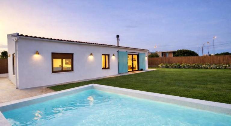 Villa with private pool, yard & patio — photo 5