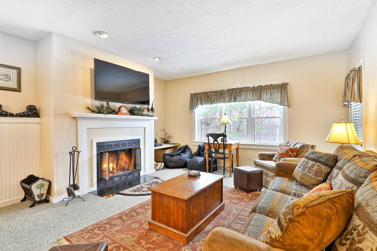 Condo  Ludlow