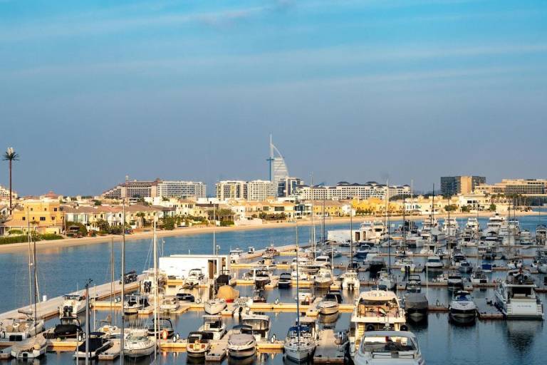 Vacation home with terrace | Near Palm Jumeirah in Abu Dhabi