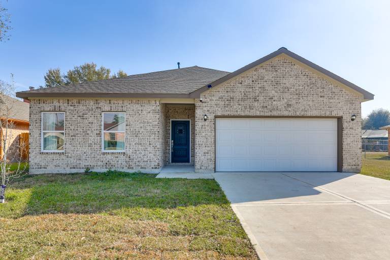 Easy Hwy Access to Dtwn: Pet-Friendly Houston Home — photo 4