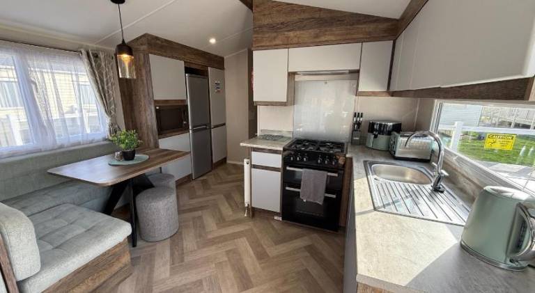 Holiday apartment with jacuzzi — photo 4