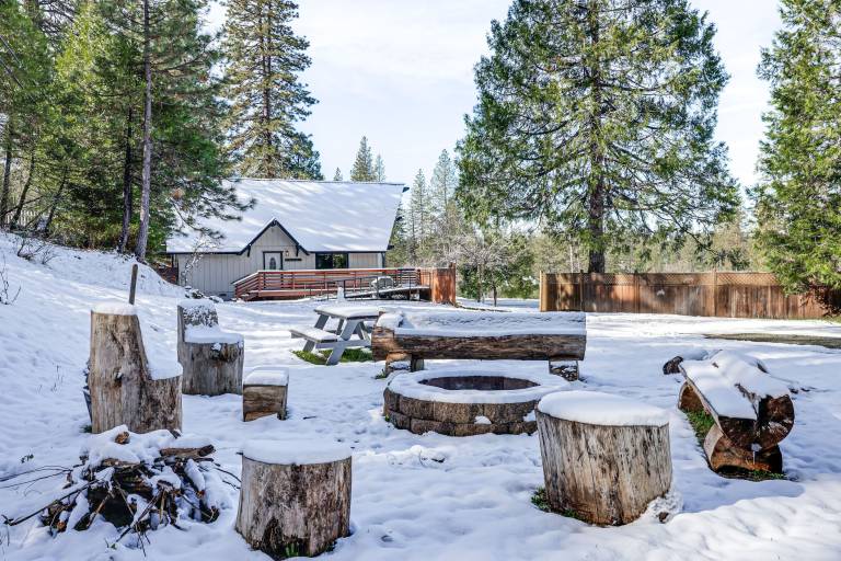 Cabin Hathaway Pines