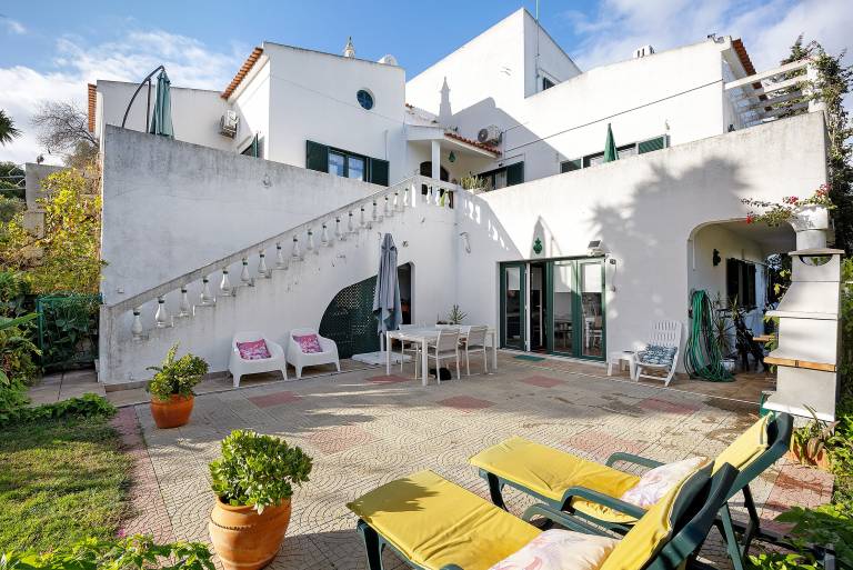 Apartment 'Tranquility Villa Fonte Coberta' with Shared Pool, Wi-Fi and Air Conditioning in Lagos