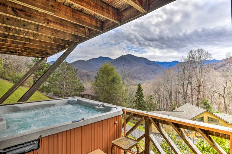 Best Location - Maggie Valley Cabin w/ Hot Tub! — photo 2