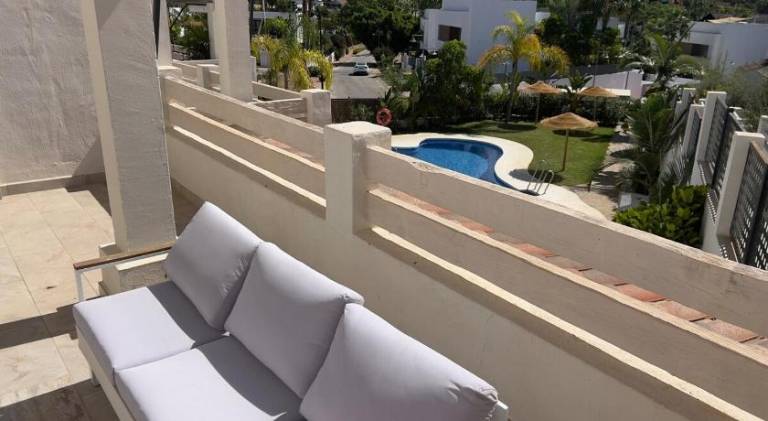 Vacation home with pool — photo 3