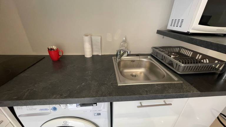Family-oriented rental apartment with yard | City view | Beach nearby | Pet-friendly — photo 4