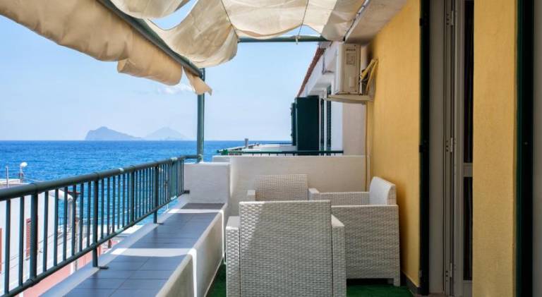 Holiday apartment with 2 rooms for 6 persons — photo 4