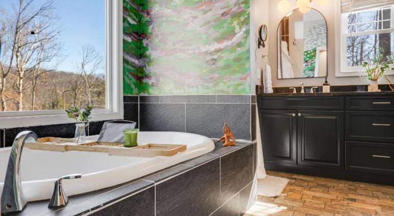 Vacation home with jacuzzi & sauna | Pets allowed — photo 4