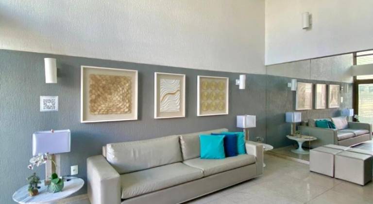 Apartment with pool — photo 3