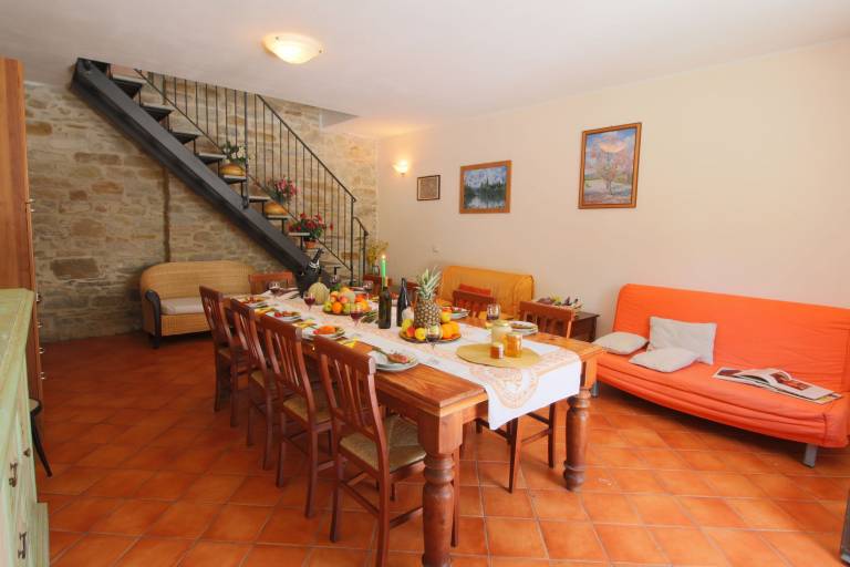Cottage with terrace, barbecue & yard | Nature view — photo 4