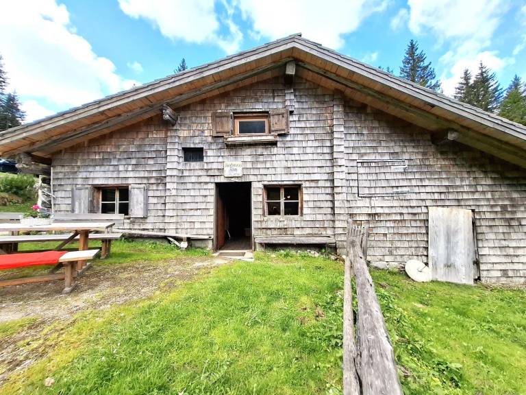 Cabin with hot tub & garden | Next to the ski | Pet-friendly — photo 2