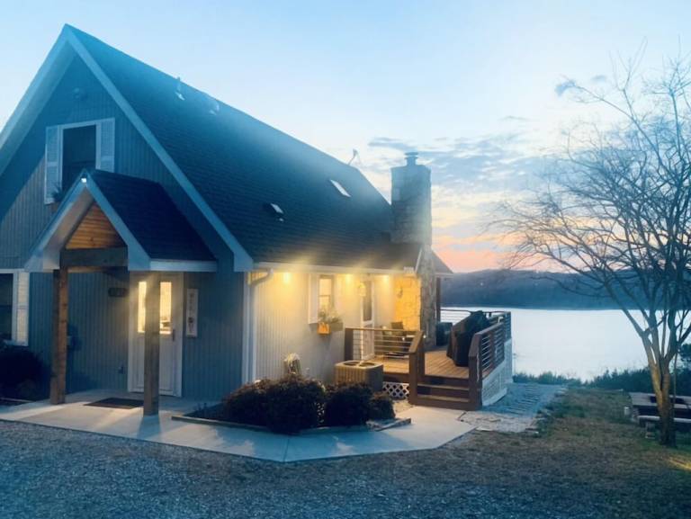 Cottage Blue Eye