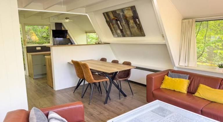 Nice chalet with pool | Pets are welcome — photo 2
