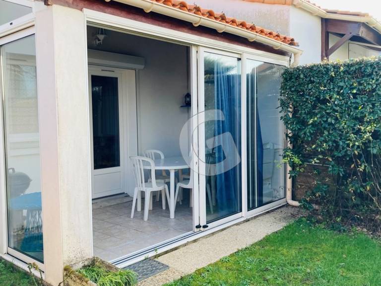 Last-Minute Deal! Cozy Beachside Cottage for 4 – 500m to La Tranche-sur-Mer Beach in La Tranche-sur-Mer