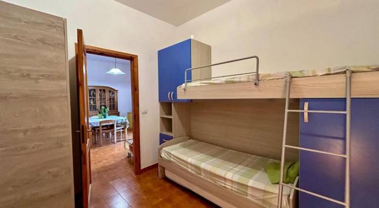 Apartment with 2 rooms for 5 persons — photo 2