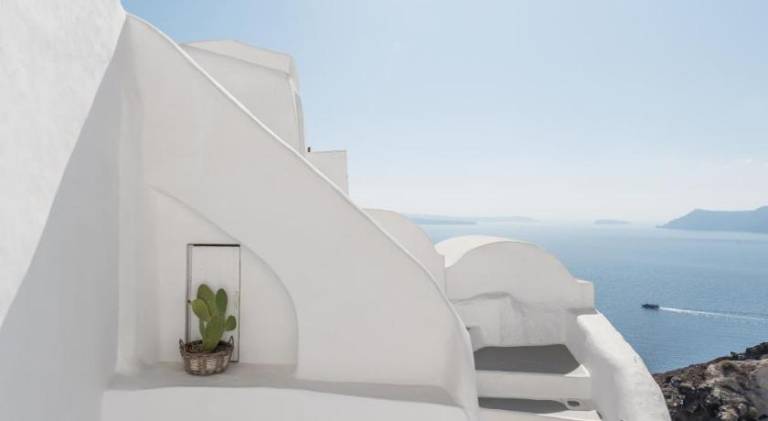 Family-oriented lovely villa with jacuzzi & terrace | Suitable for remote work | Pets allowed — photo 5